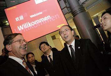 presse_eroeffnung-2005_10_356x246